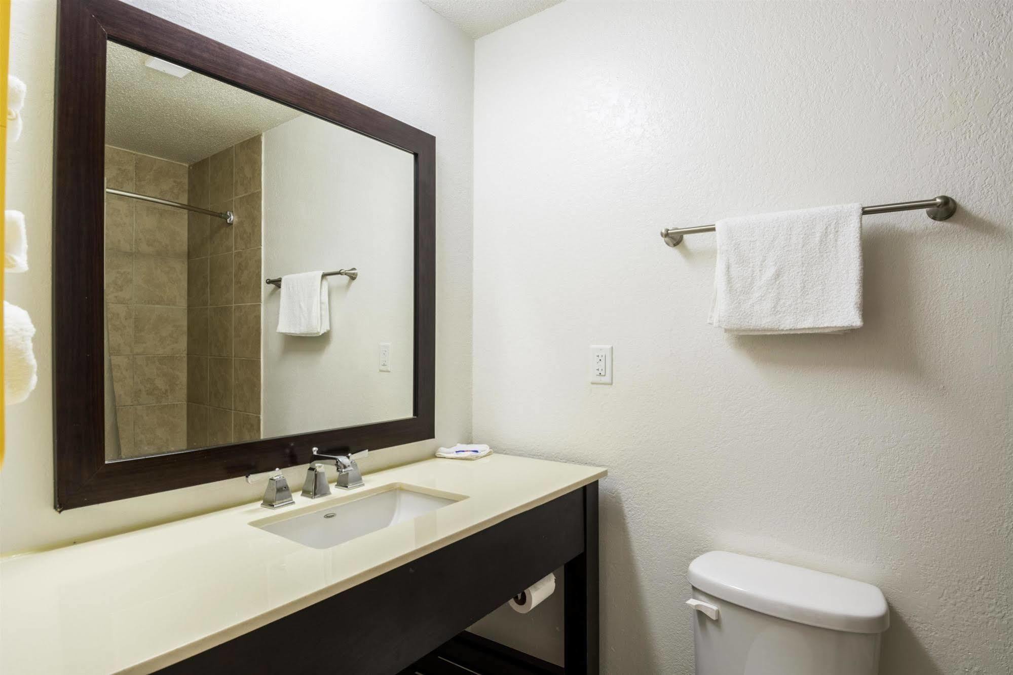 Econo Lodge Airport Near Billy Graham Parkway Charlotte Buitenkant foto